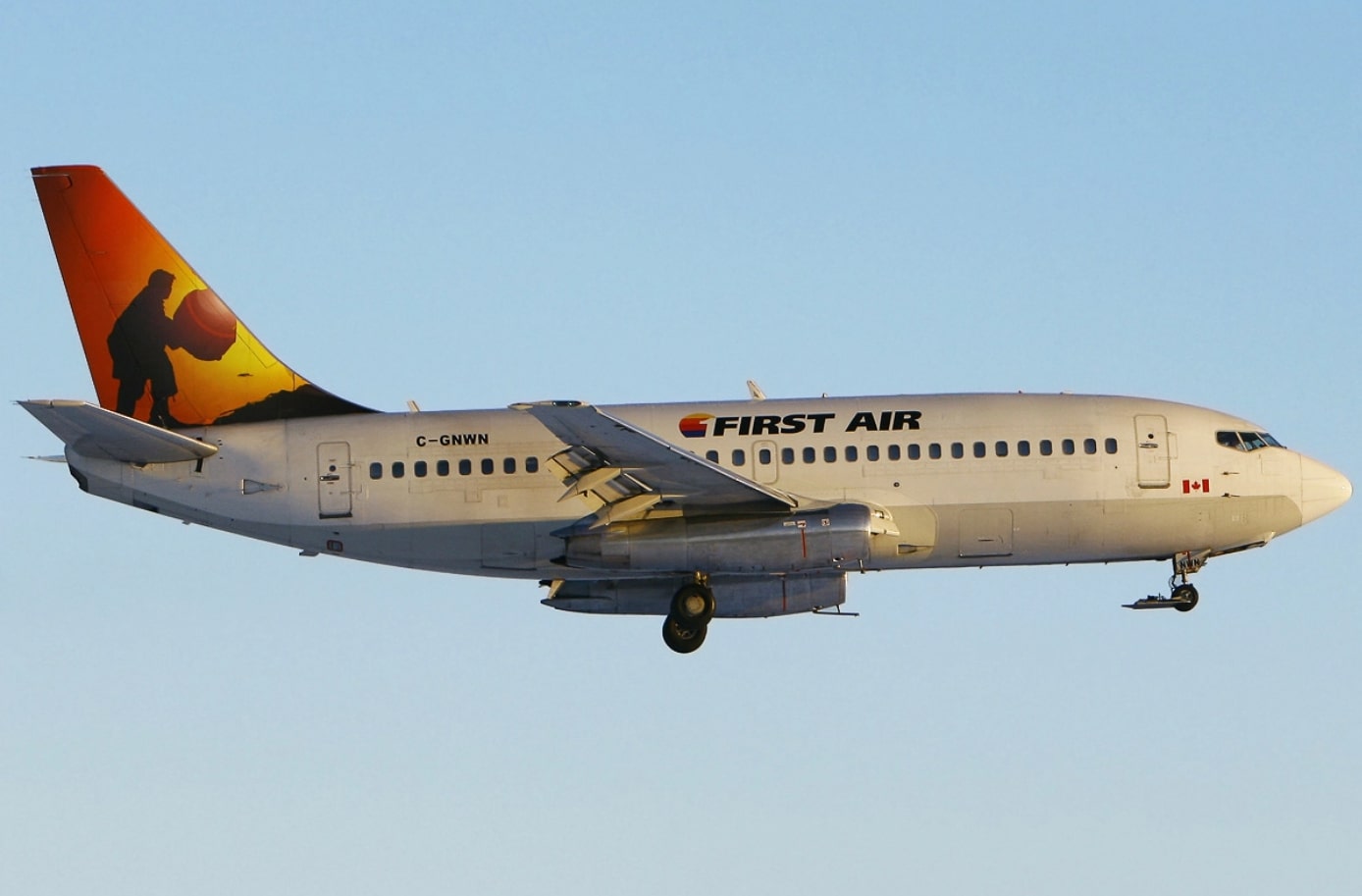 Б737 200. Boeing 737-200. First Air. Boeing 737-200 Airfix 1/144 Air Algerie.